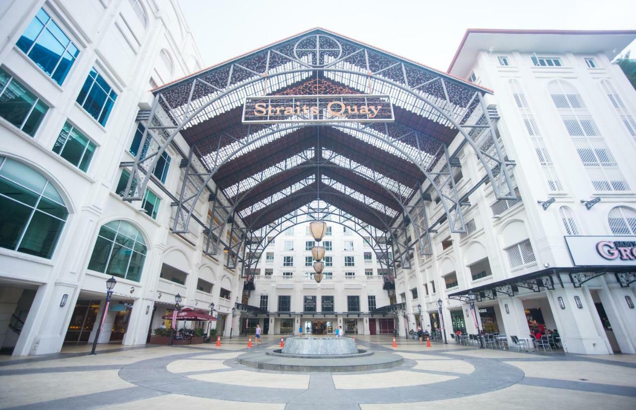 The Suites At Waterside Straits Quay By Plush Bagan Jermal Buitenkant foto