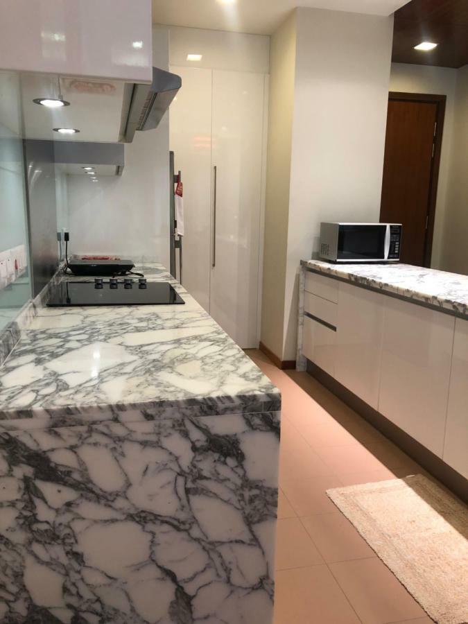 The Suites At Waterside Straits Quay By Plush Bagan Jermal Kamer foto