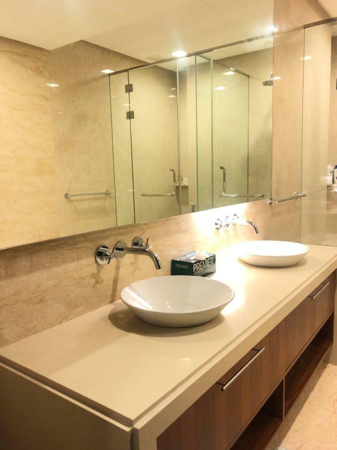 The Suites At Waterside Straits Quay By Plush Bagan Jermal Kamer foto
